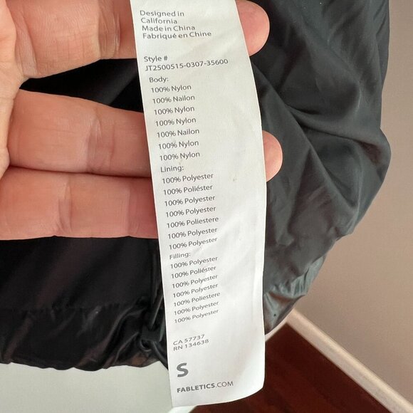 Fabletics Women's Essential Puffer Winter Jacket SMALL in Black - Picture 10 of 14